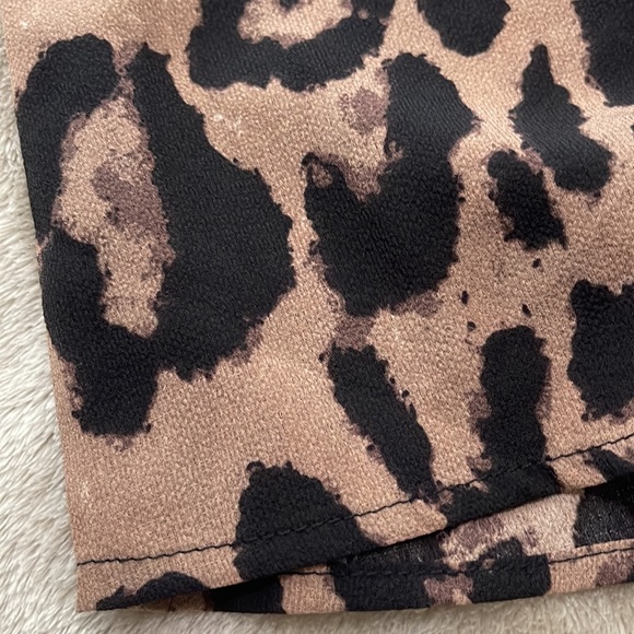 Shein Shorts animal print - Picture 3 of 4